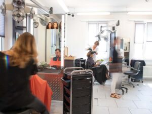 Coiffeur Neuhof Maur Salon innen